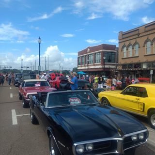 Cruisin the Coast 2019 Sunday Funday